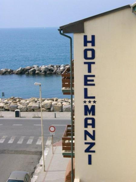 Hotel Manzi Marina Di Pisa Exteriér fotografie